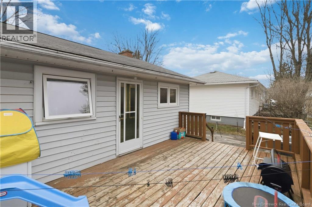 17 Bissett Avenue - 27