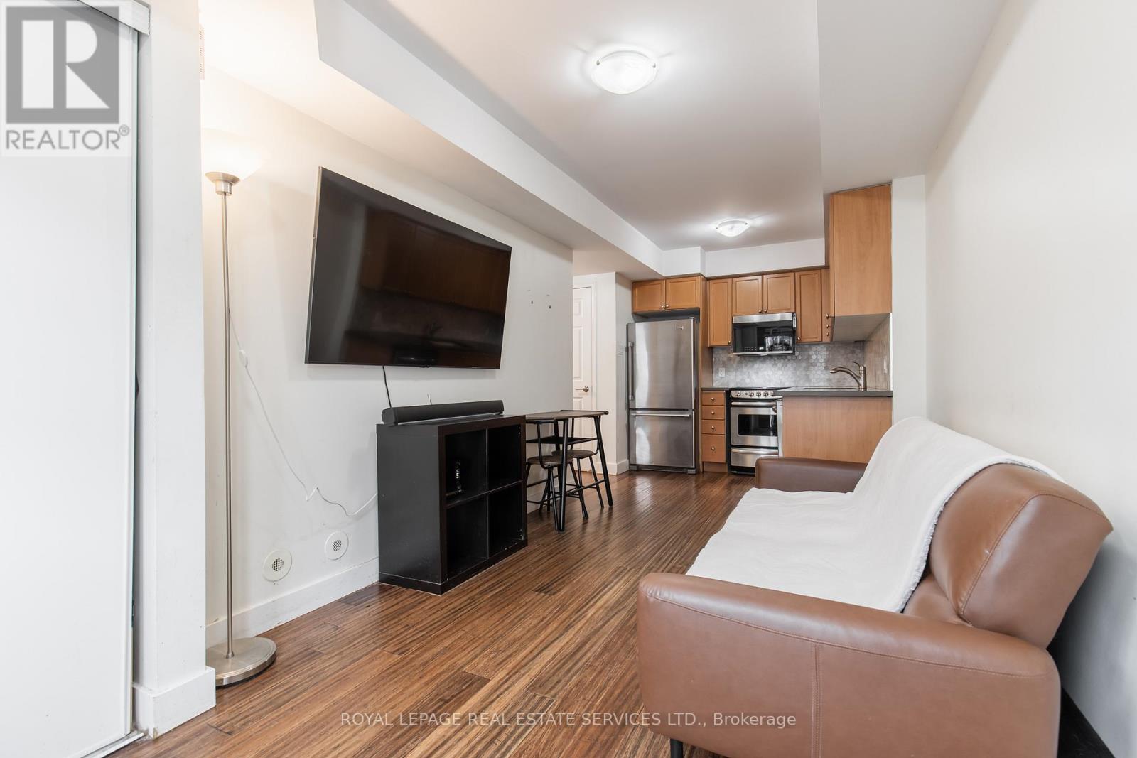 #272 4975 SOUTHAMPTON DRIVE - 11