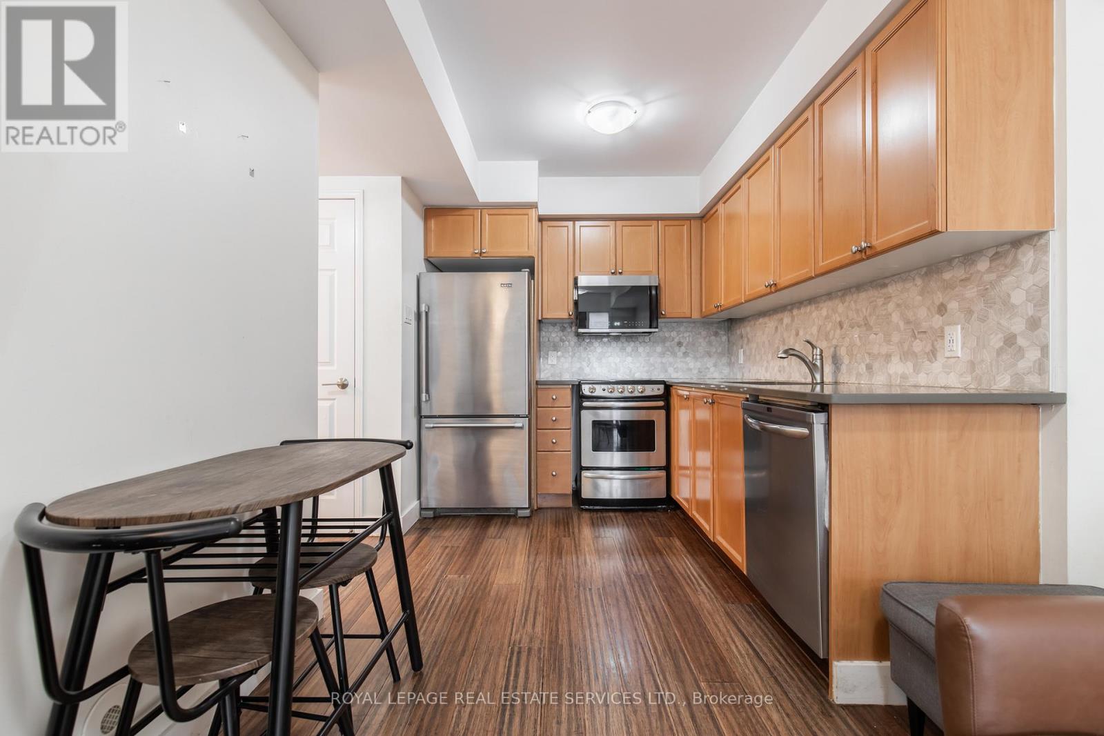 #272 4975 SOUTHAMPTON DRIVE - 14