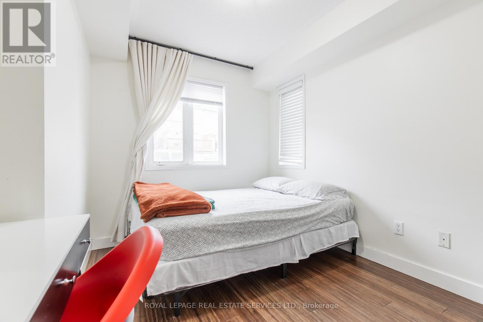 #272 4975 SOUTHAMPTON DRIVE - 22