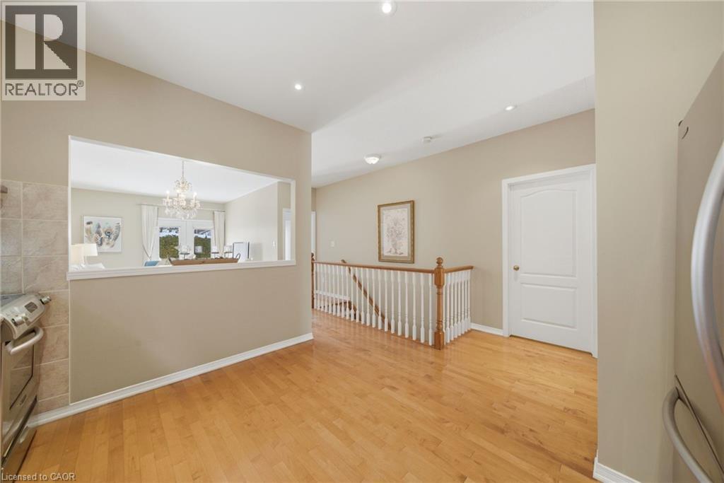 46 MANITOULIN Trail, Hamilton, Ontario, L9B2X8 — Photo 11