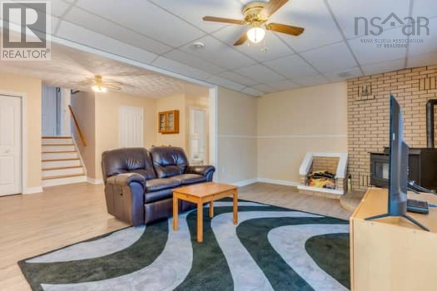 Property 23 of 48 of 16 Sherwood Drive