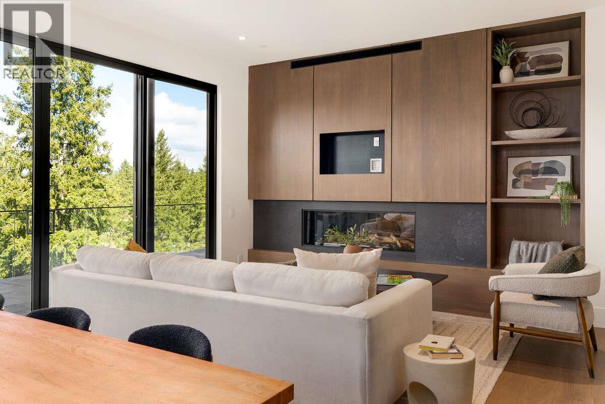  866 Predator Ridge Drive, Vernon