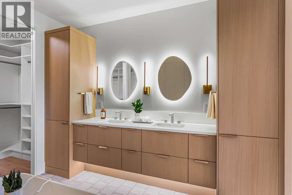  862 Predator Ridge Drive, Vernon