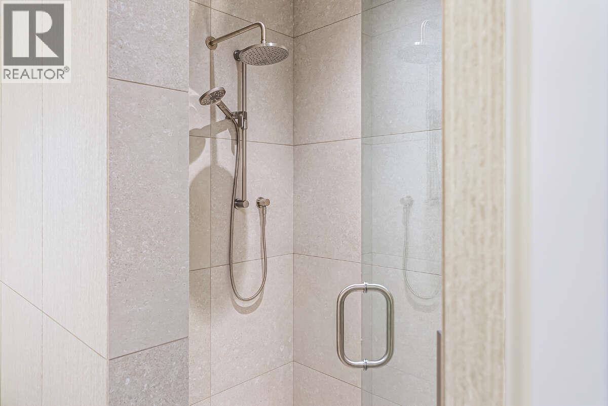  862 Predator Ridge Drive, Vernon