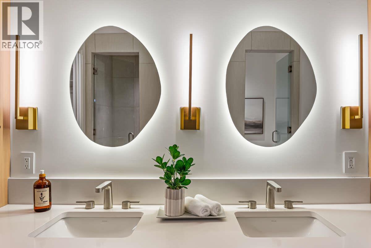  862 Predator Ridge Drive, Vernon