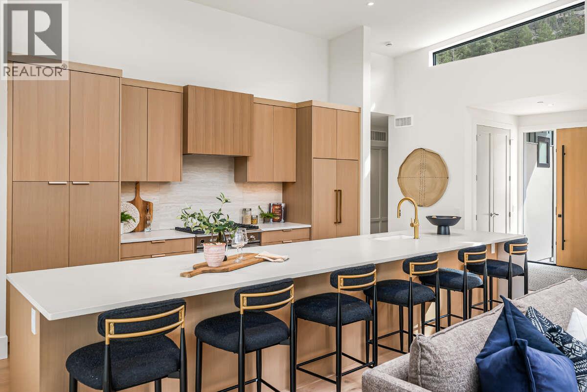  862 Predator Ridge Drive, Vernon