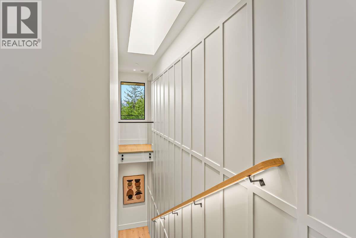  862 Predator Ridge Drive, Vernon