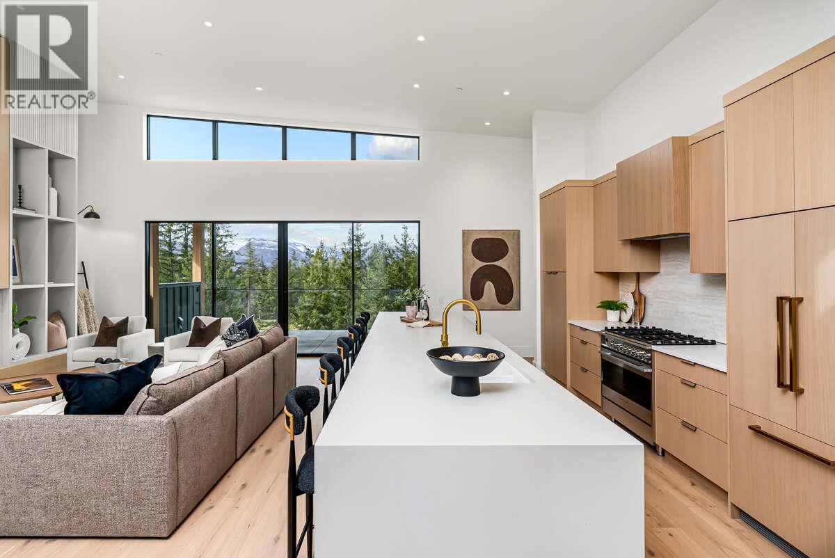  862 Predator Ridge Drive, Vernon