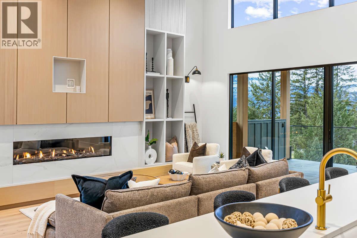  862 Predator Ridge Drive, Vernon