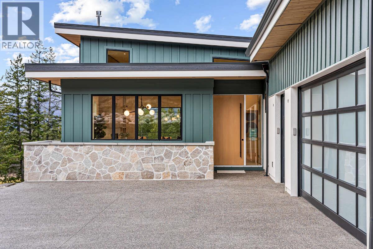  862 Predator Ridge Drive, Vernon