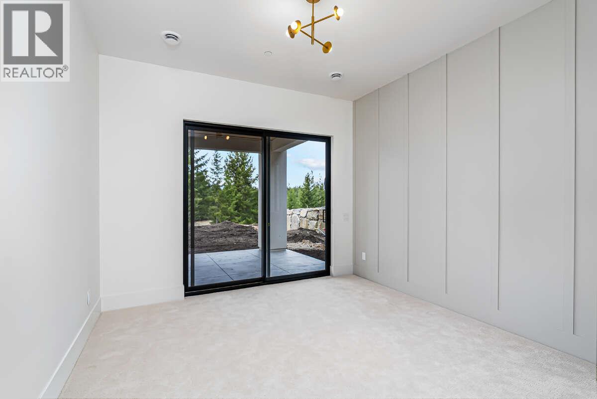  862 Predator Ridge Drive, Vernon