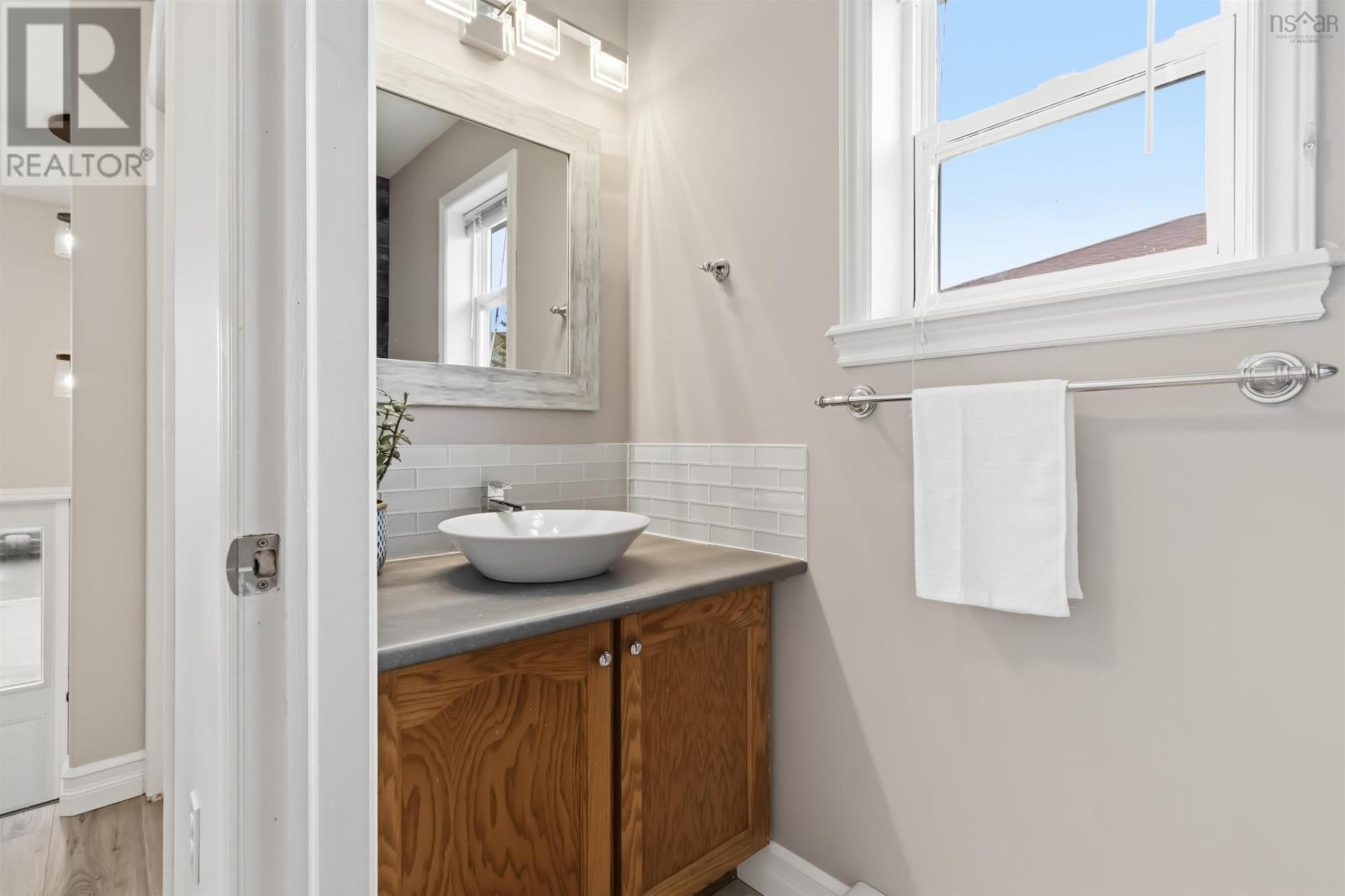 Property 22 of 39 of 131 Serop Crescent