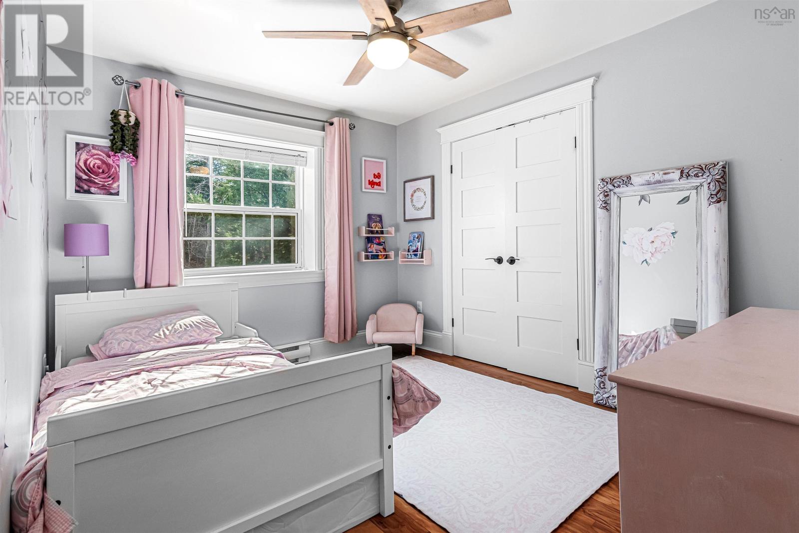 Property 21 of 49 of 102 Ingram Drive