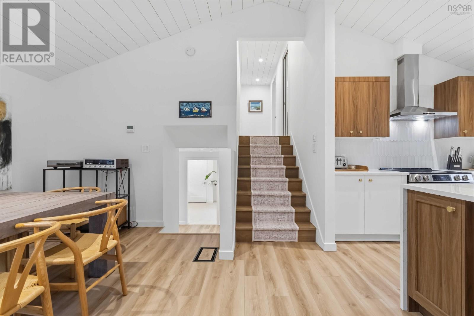 Property 23 of 52 of 87 Mount Pleasant Road