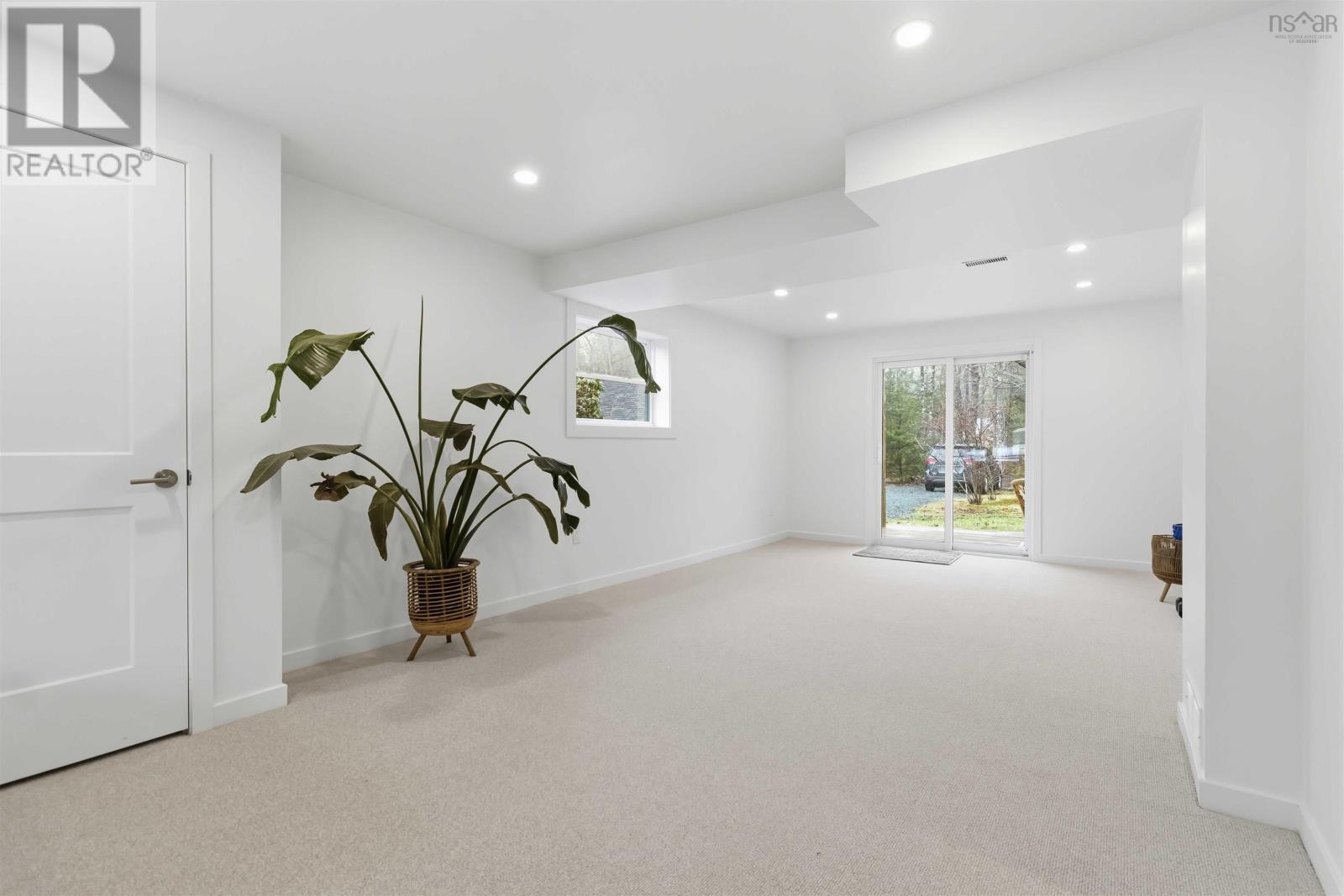 Property 11 of 52 of 87 Mount Pleasant Road