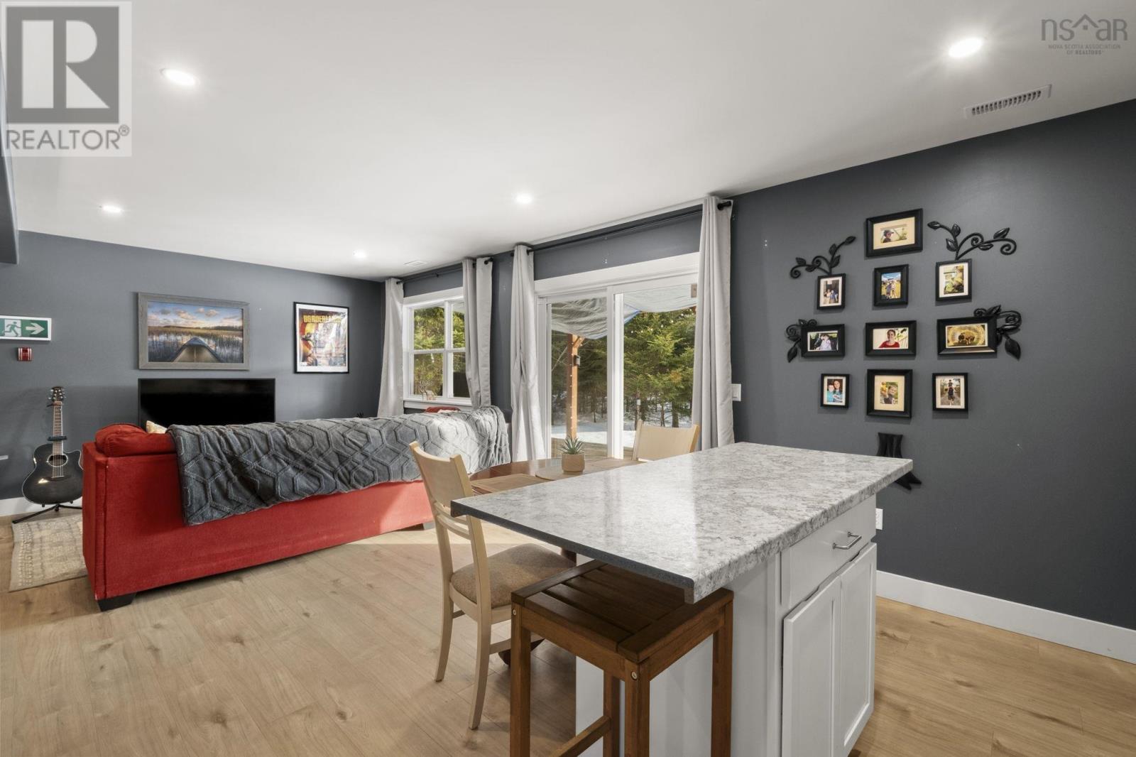 Property 38 of 50 of 456 Magenta Drive