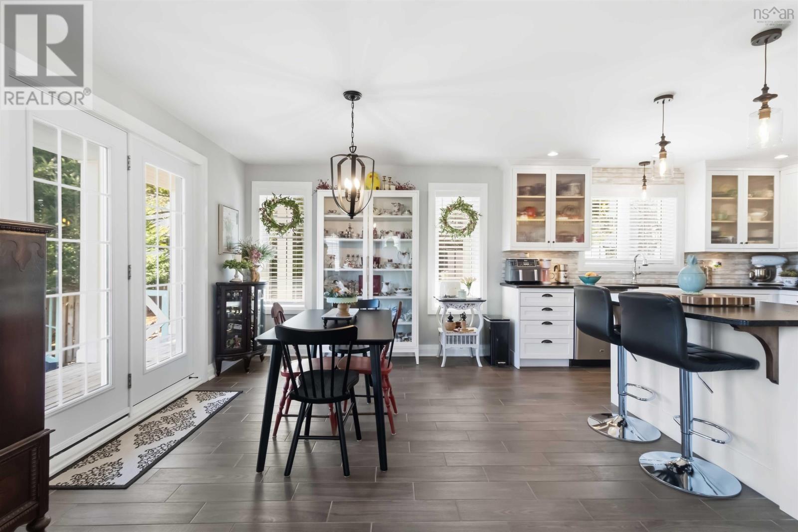 Property 29 of 48 of 9 Crescent Point Lane