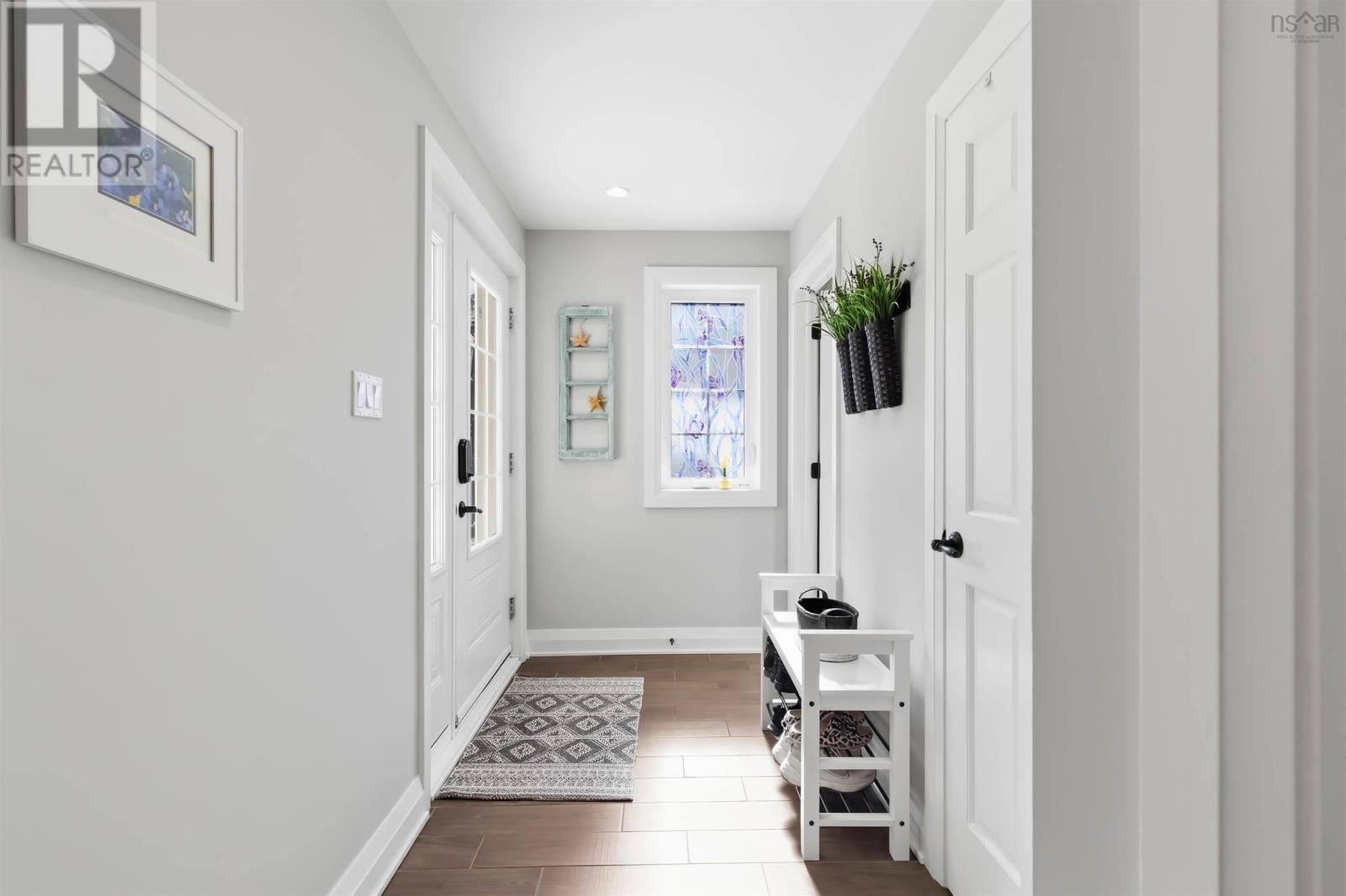 Property 15 of 48 of 9 Crescent Point Lane