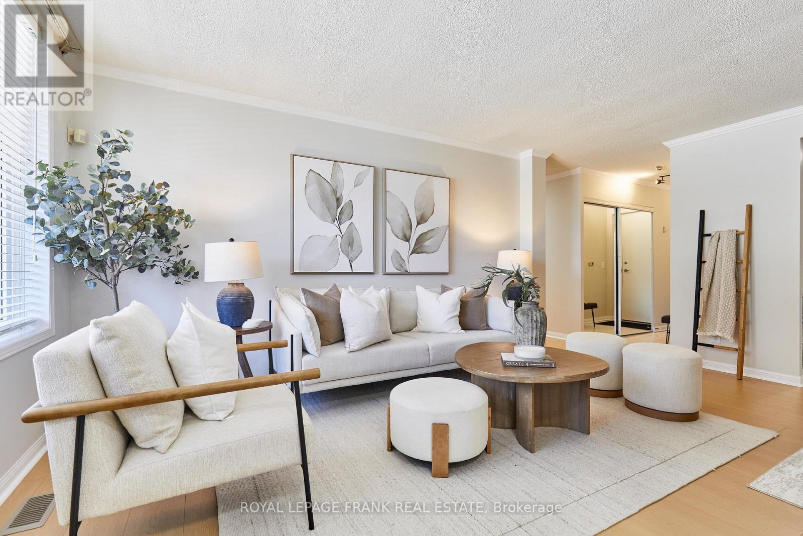 707 - 1400 THE ESPLANADE N