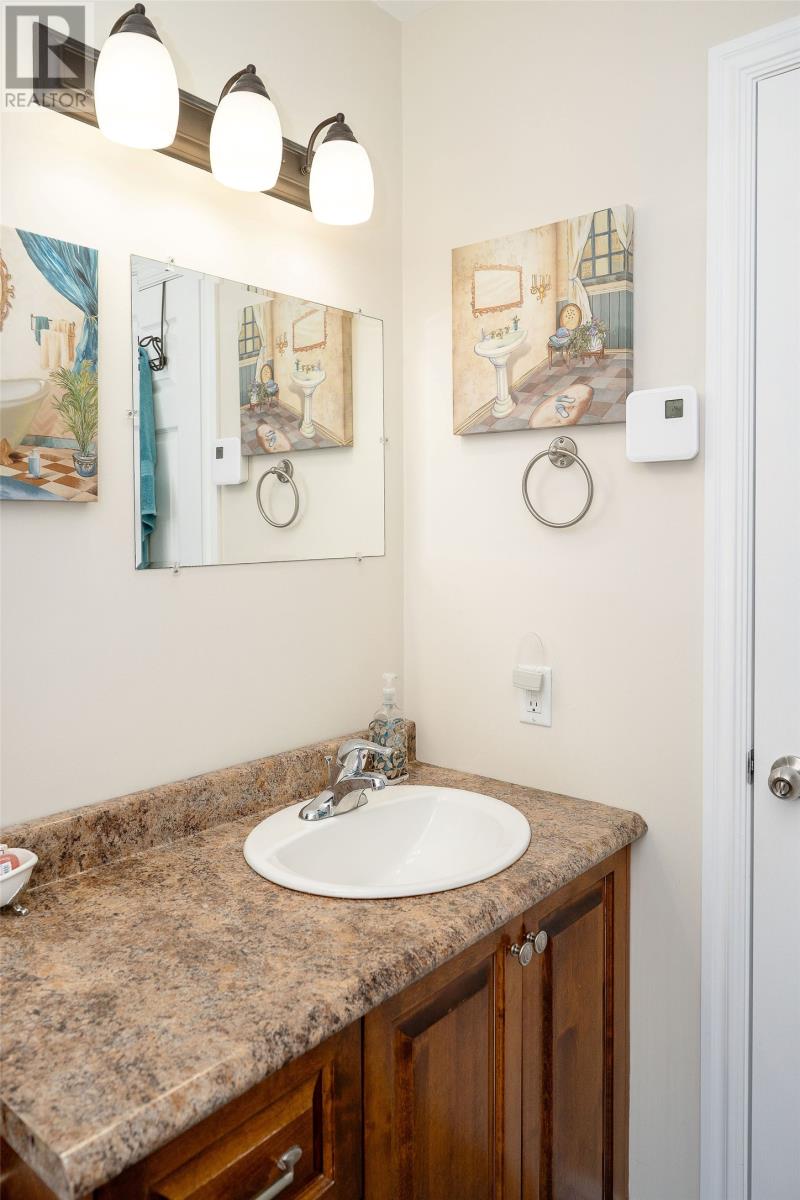 23 RUSSELL STREET - 18