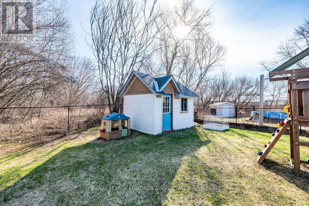 317 JULIEN STREET, Pembroke, Ontario, K8A3P6 — Photo 8