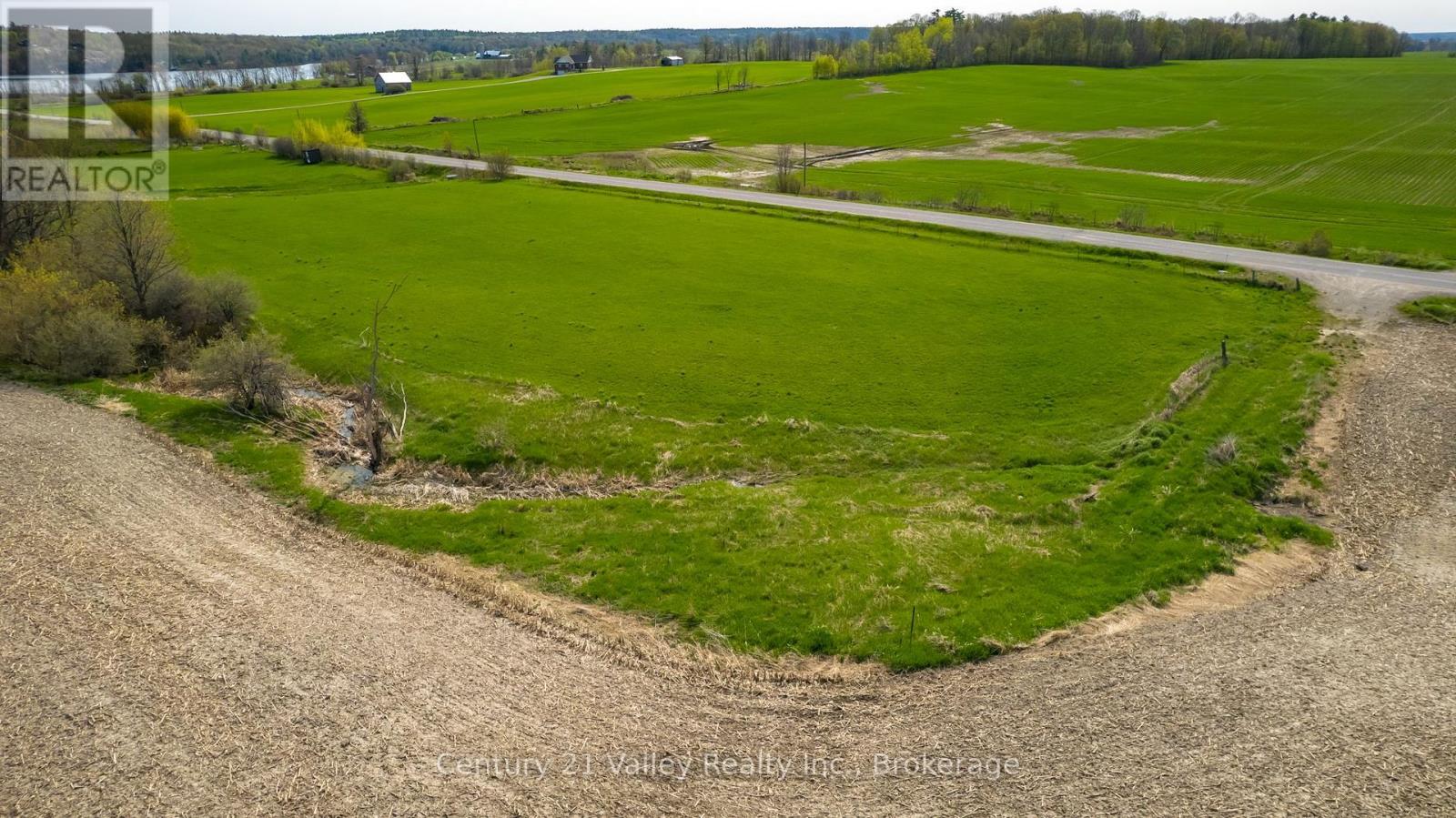154 CORNERVIEW ROAD — photo 7