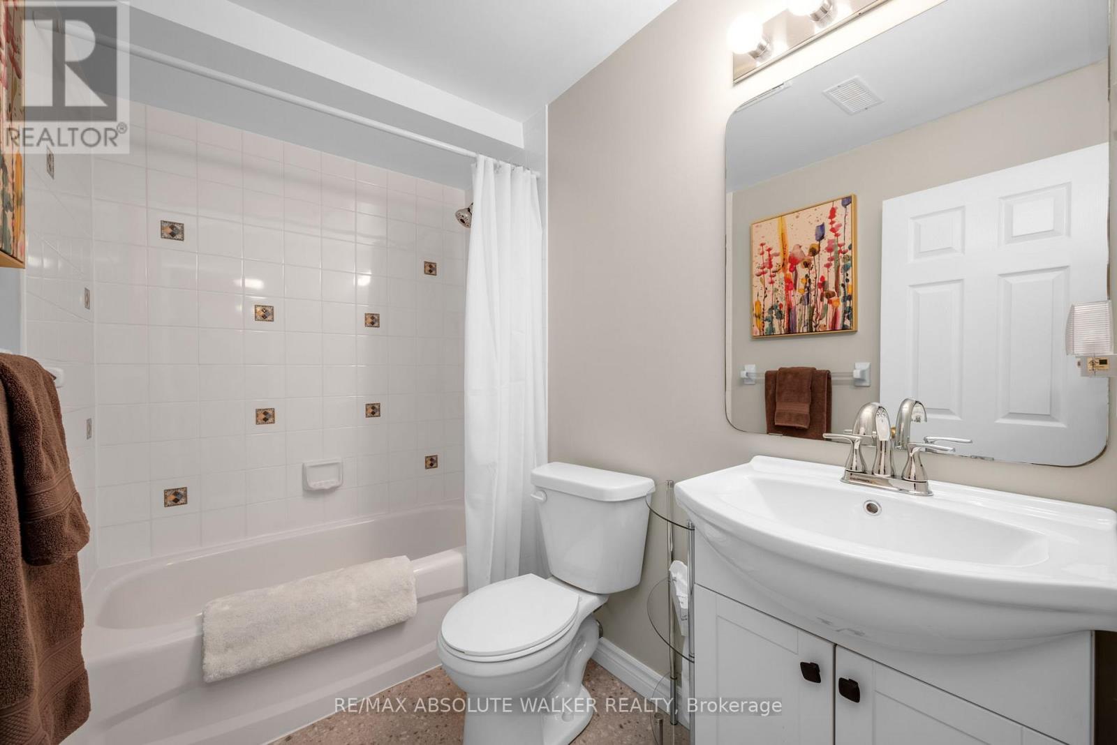 831 SCALA AVENUE — photo 45