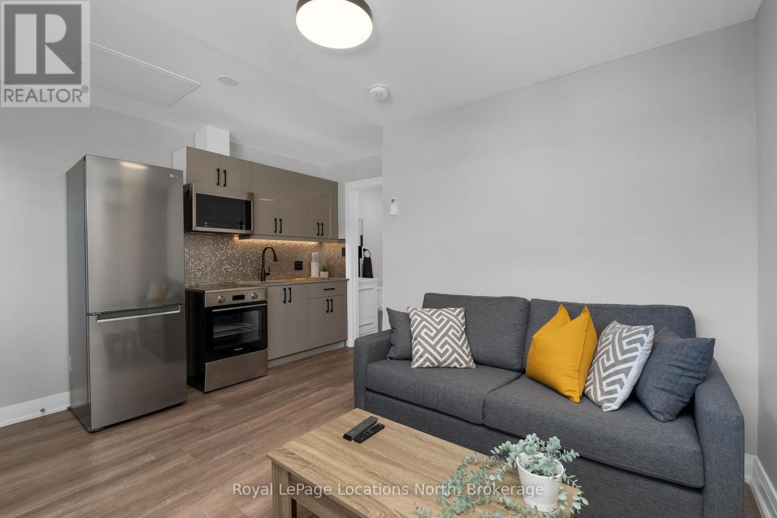 148 MOSLEY STREET — photo 4