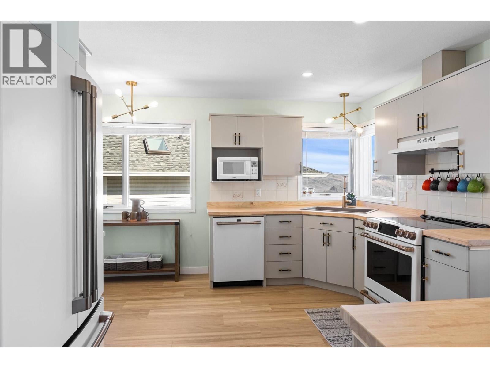 2190 GARYMEDE Drive - 6