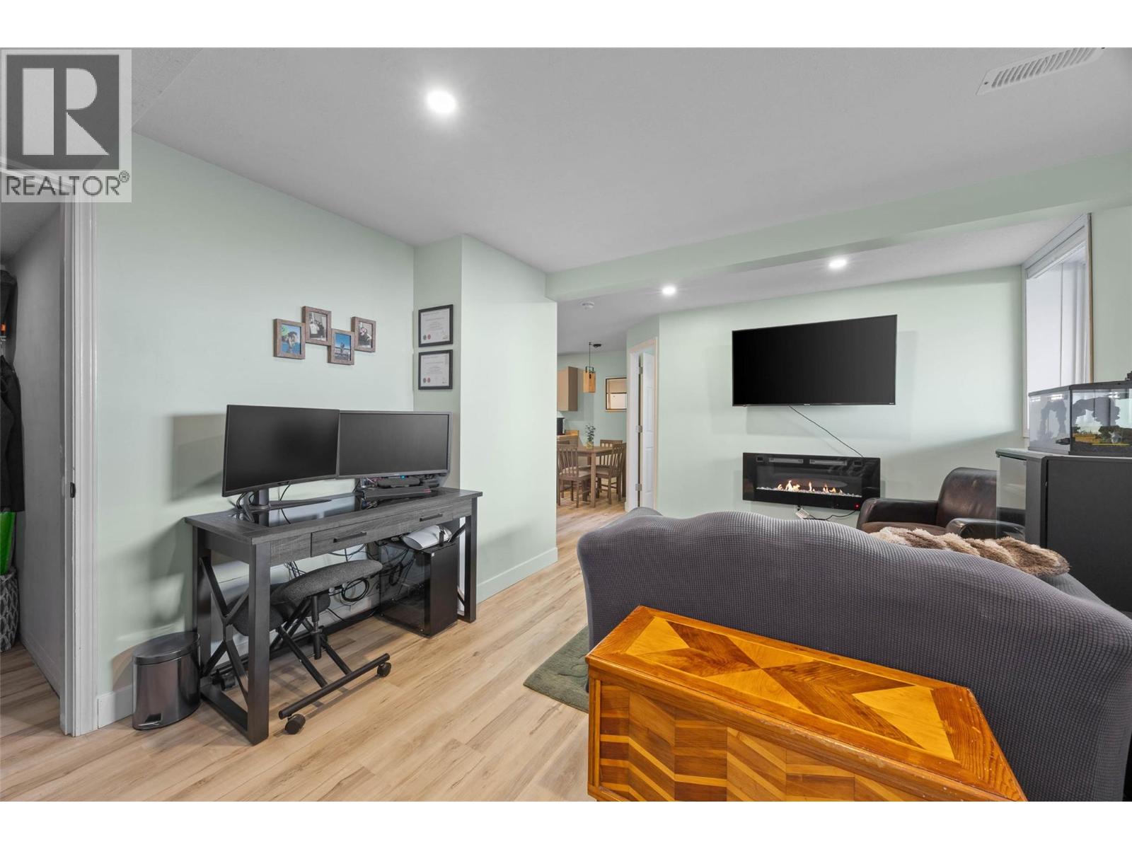 2190 GARYMEDE Drive - 29