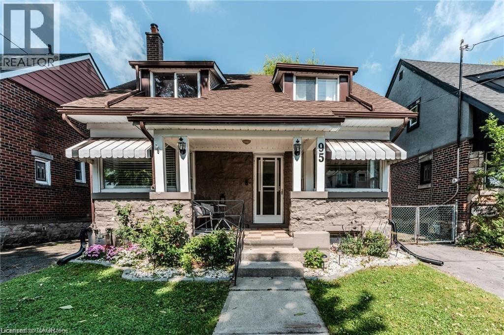 95 PARADISE Road N - 1