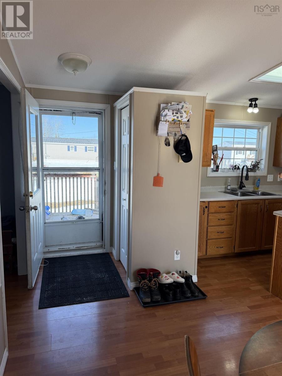 7 CEDARWOOD AVE, GLEN AIRE ESTATES - 2