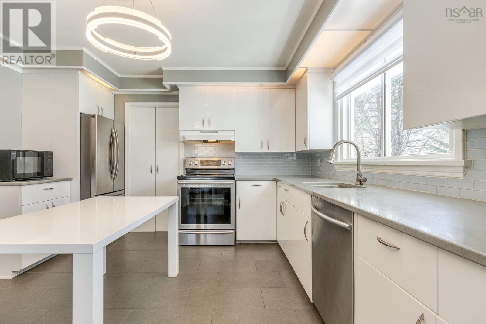 Property 13 of 35 of 30 Penhorn Drive