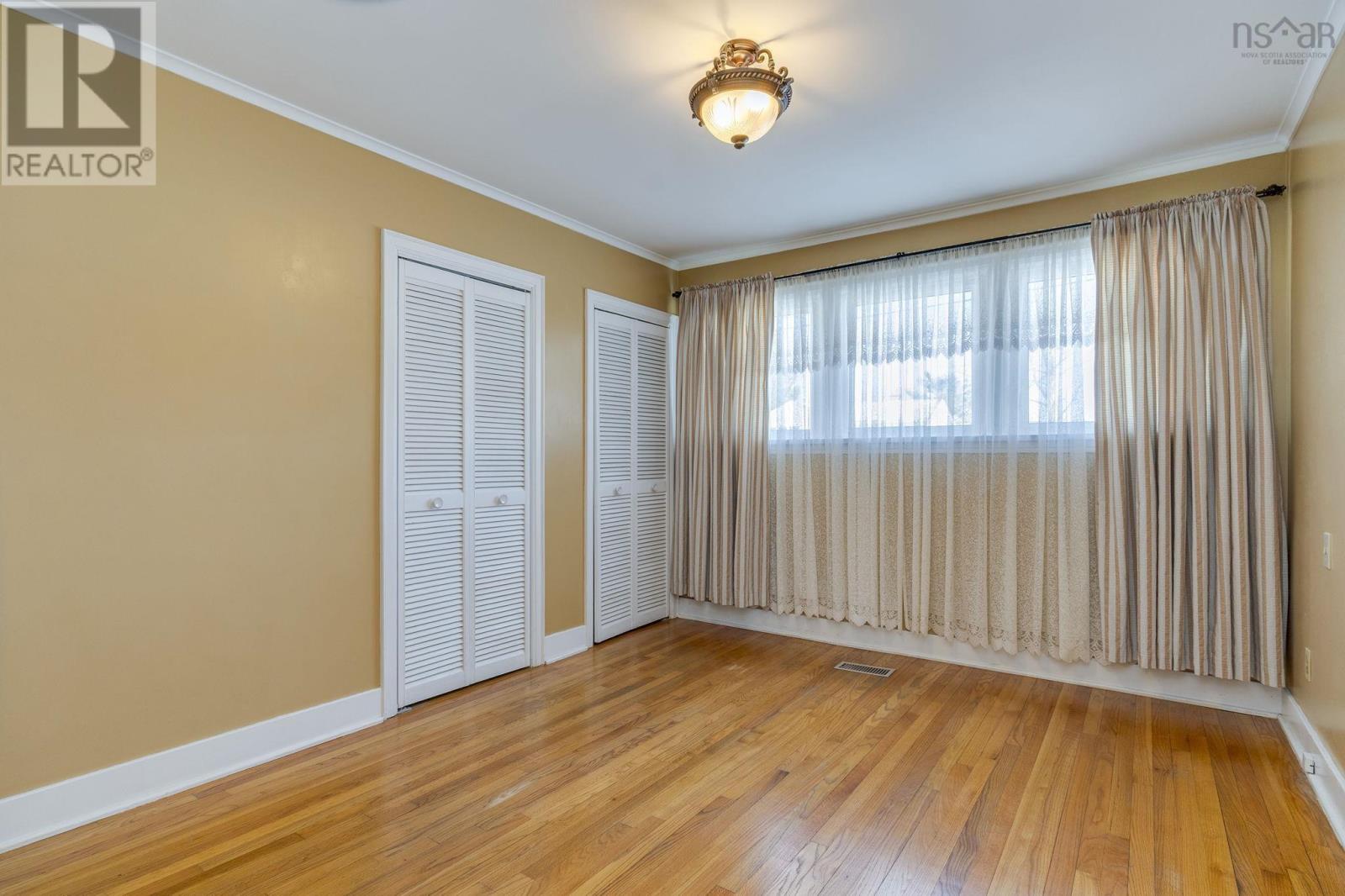 Property 22 of 35 of 30 Penhorn Drive