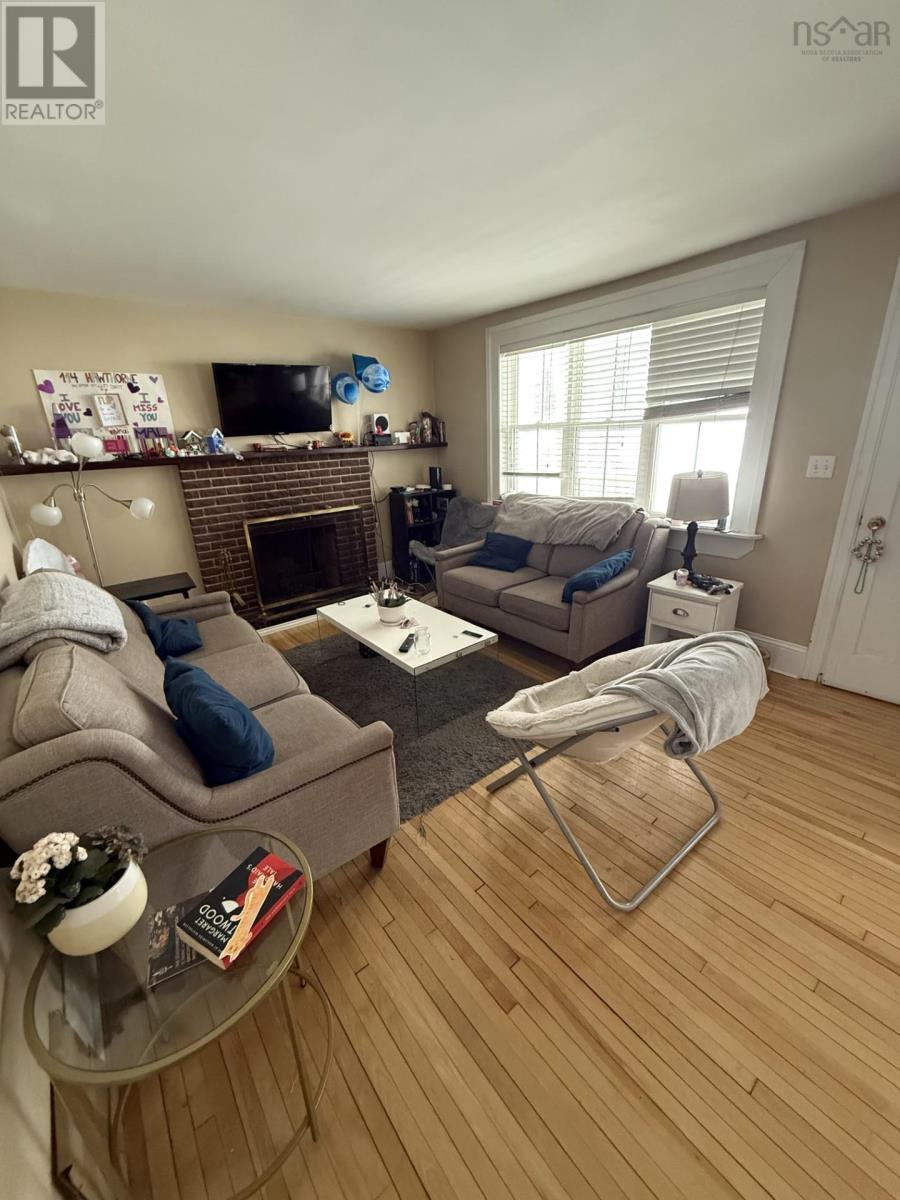 Property 9 of 17 of 114 Hawthorne Street