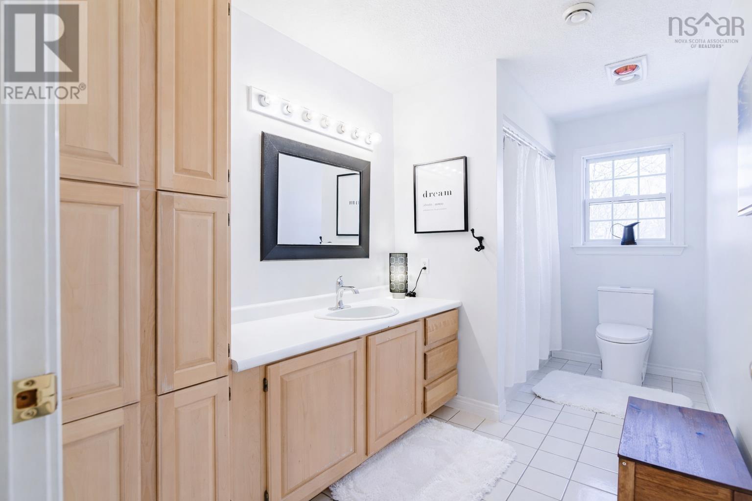 Property 32 of 47 of 665 Maple Street