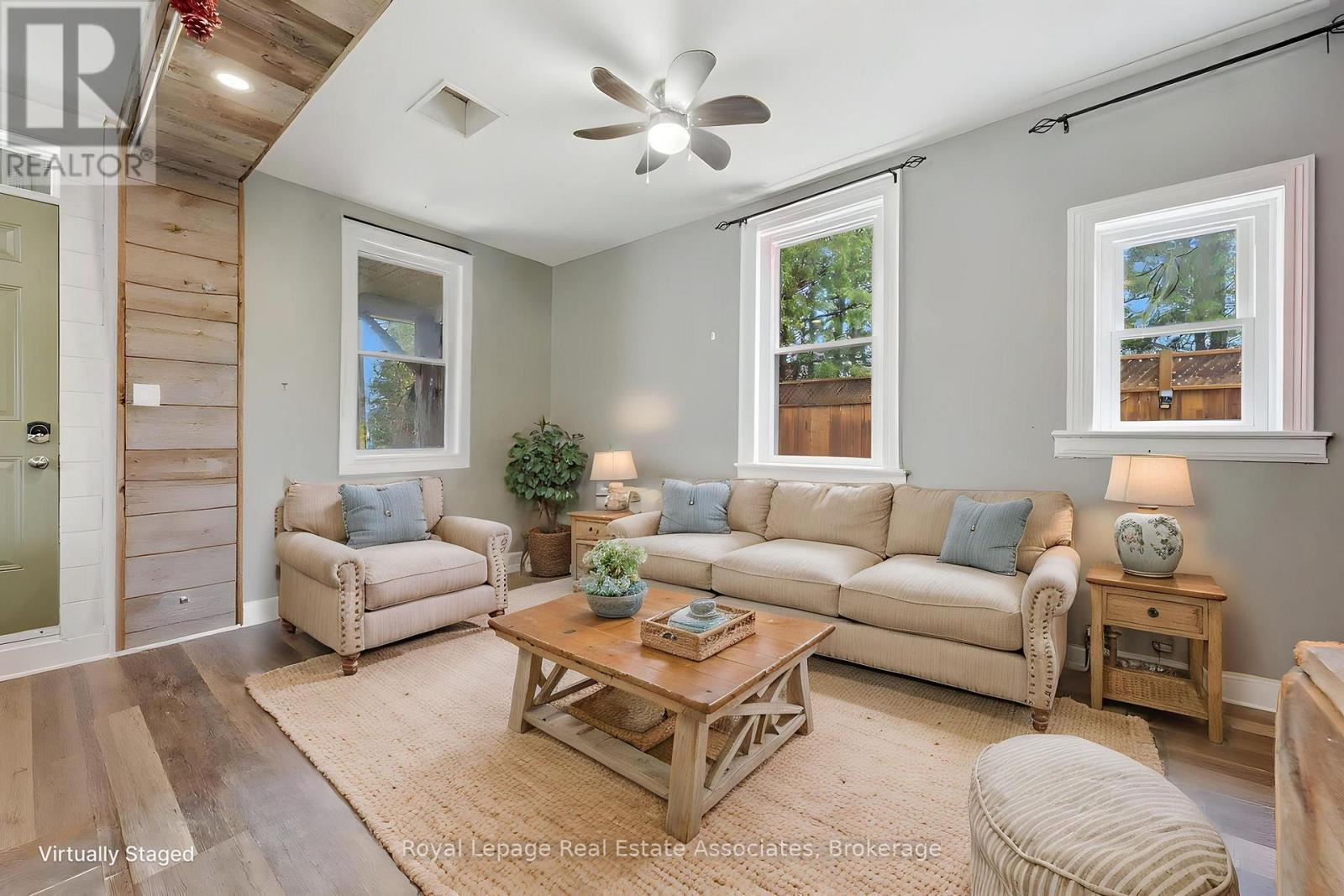 557 MAIN STREET E - 13