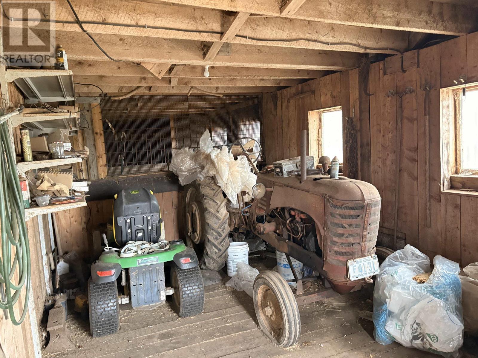 Property 48 of 50 of 8 Arabian Lane