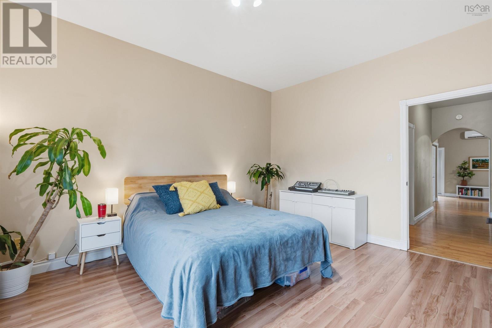 Property 27 of 37 of 6141/6143 Duncan Street Street