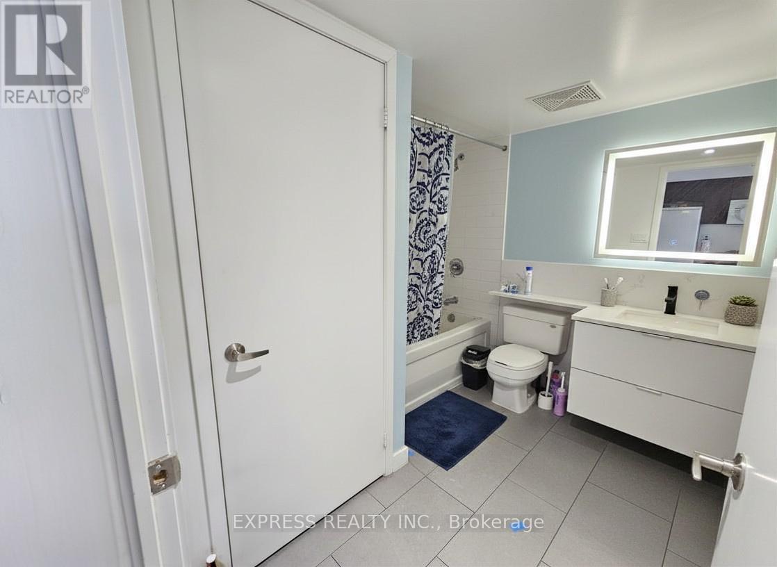 #705 15 FORT YORK BOULEVARD - 10