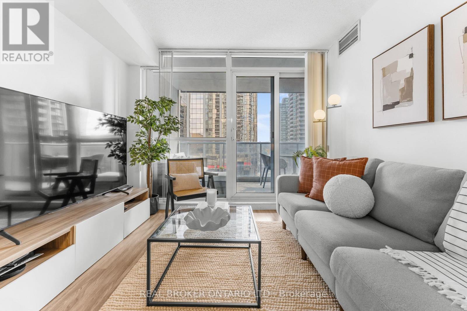 701 - 4978 YONGE STREET