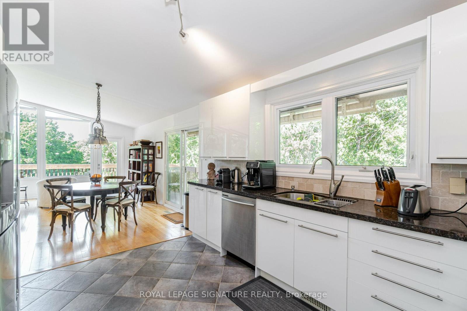 3225 GREENWOOD ROAD - 12
