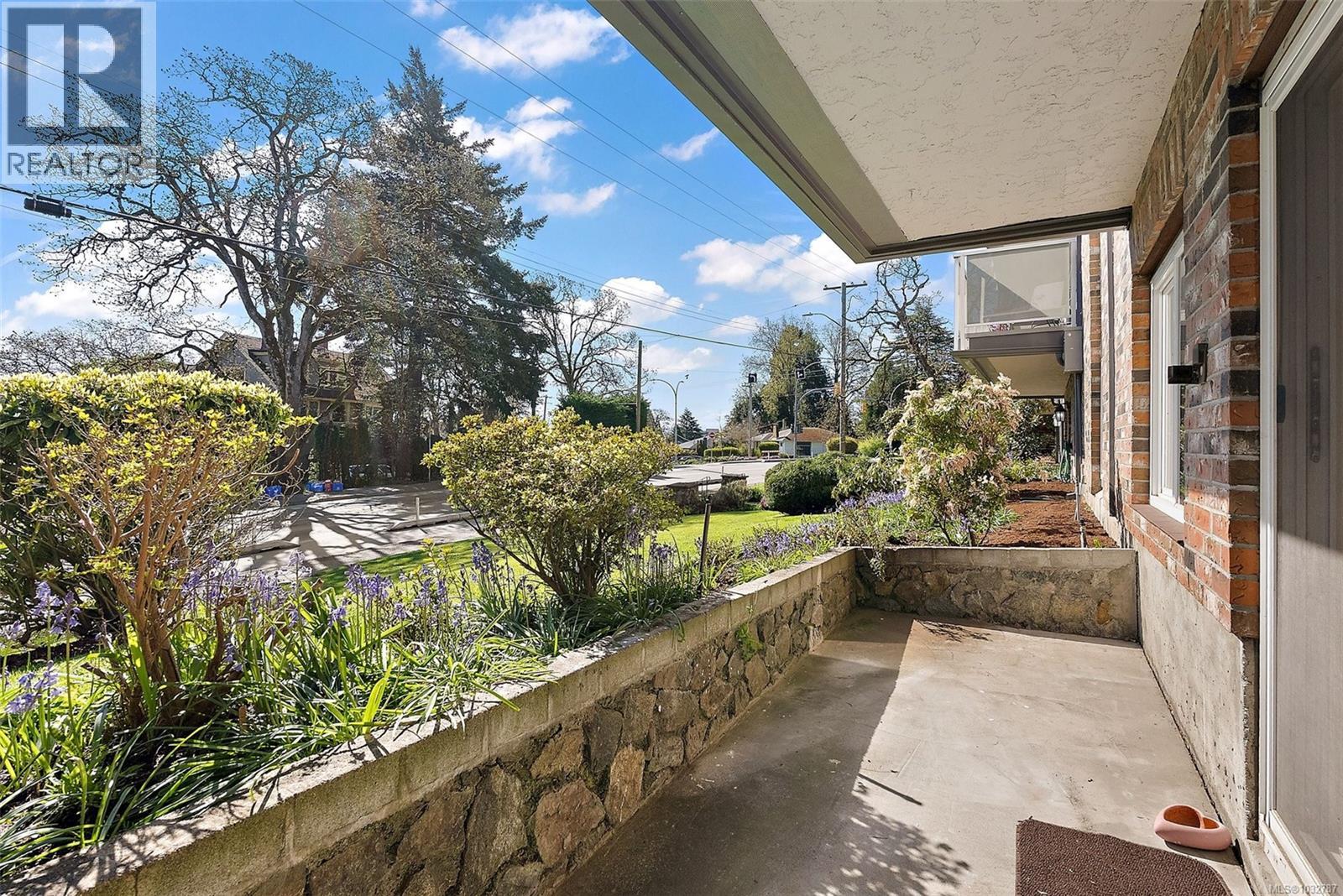 #105 710 Lampson St - 15