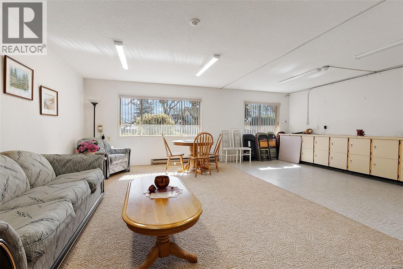 #105 710 Lampson St - 17