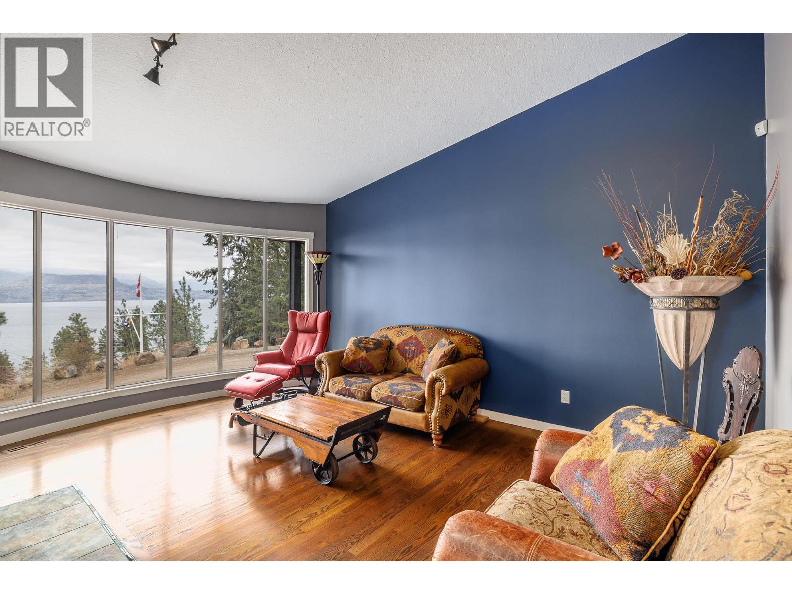  5715 Lakeshore Road, Kelowna