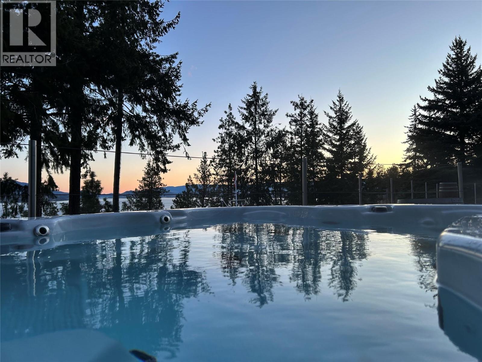  5715 Lakeshore Road, Kelowna