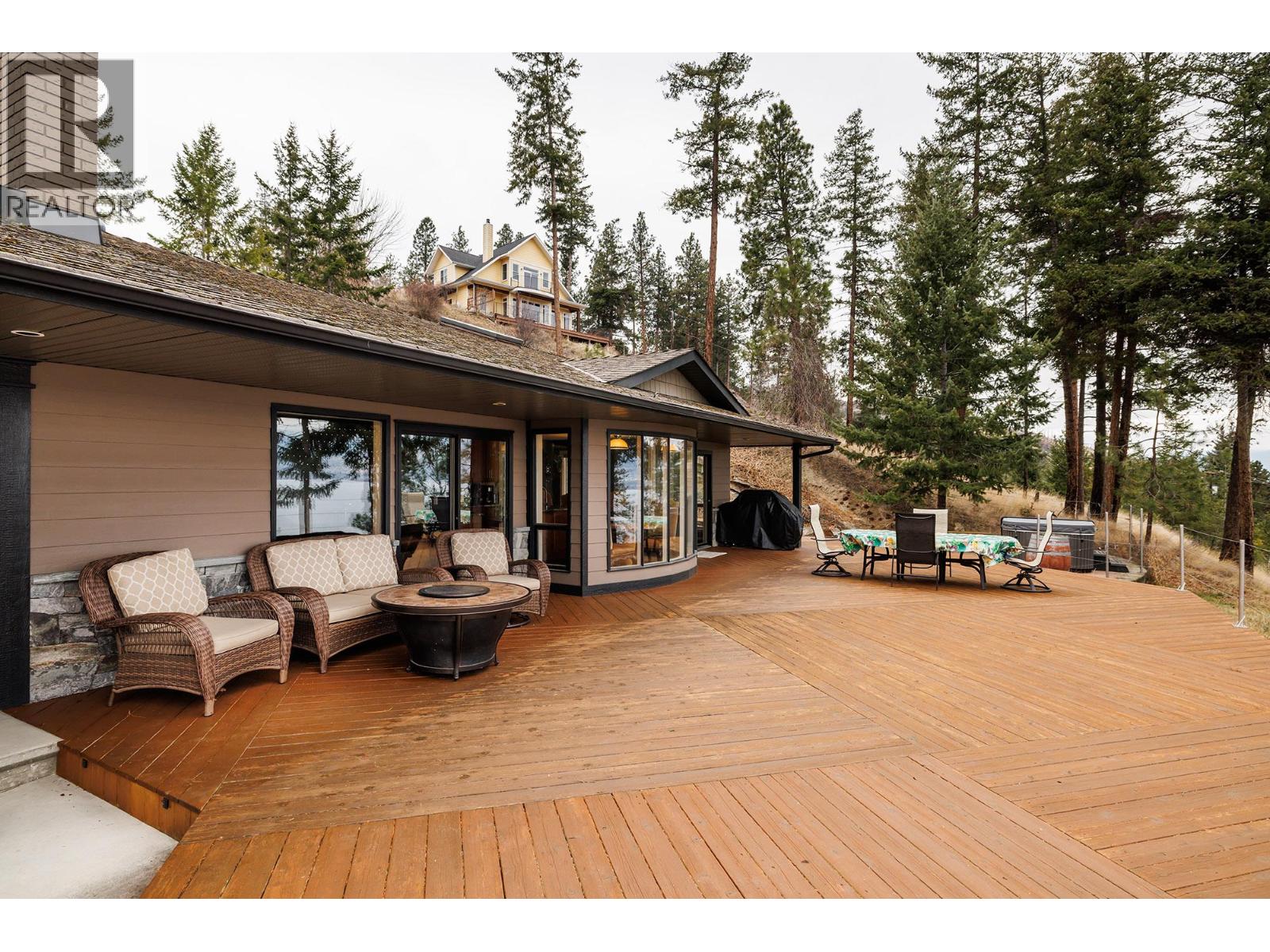  5715 Lakeshore Road, Kelowna