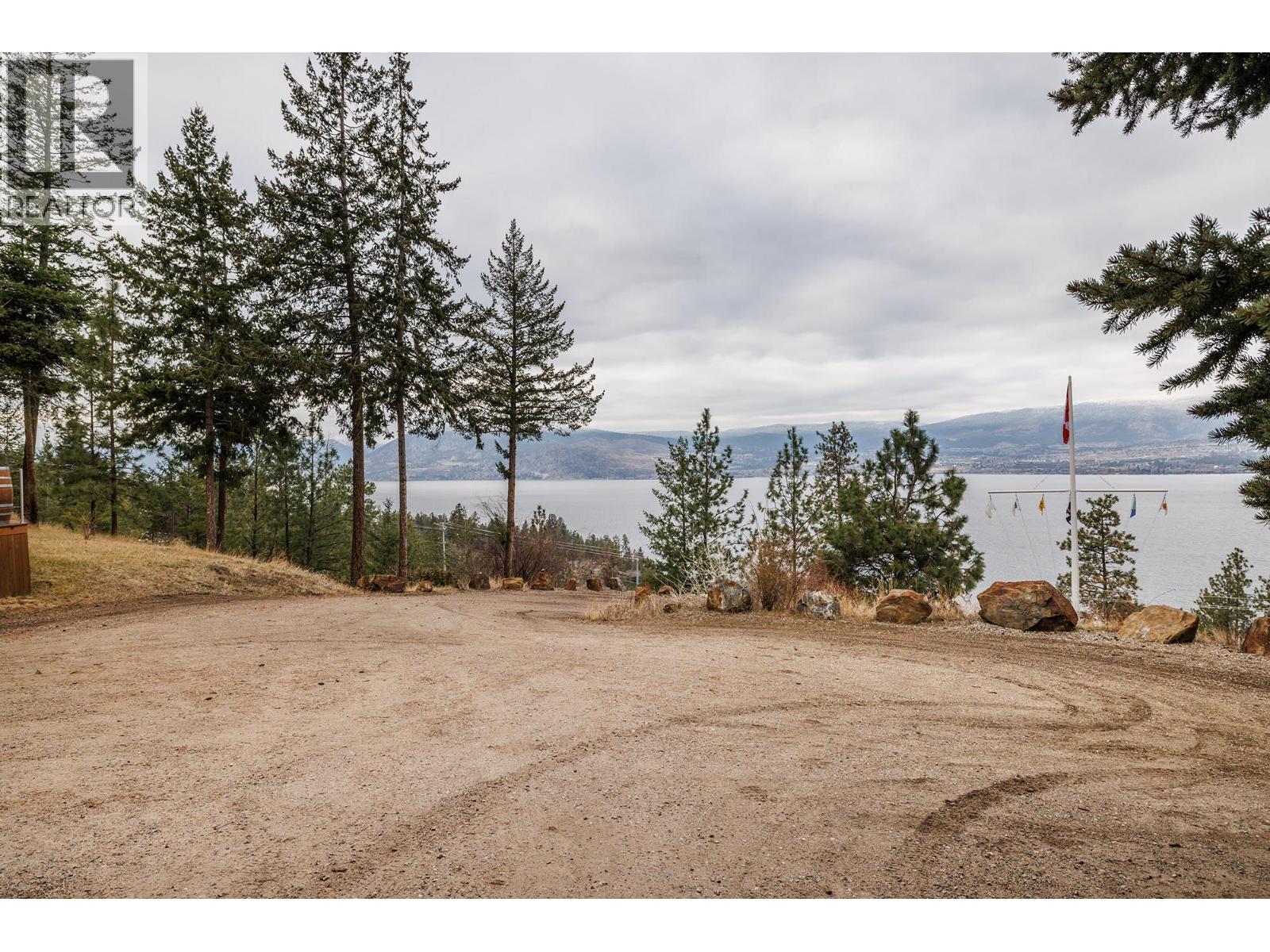 5715 Lakeshore Road - 30