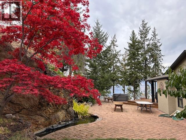  5715 Lakeshore Road, Kelowna